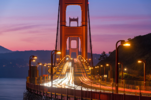 Morgendämmerung an der Golden Gate Brücke
